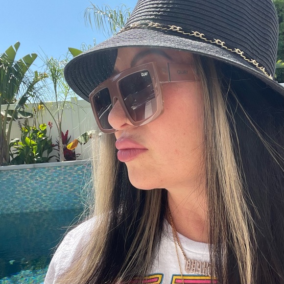 QUAY Get In Line Sunglasses Milky Carmel Shield Frame Brown Gradient Lens Unisex - Picture 10 of 15